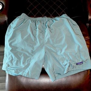 🔥 Men’s Patagonia lined shorts 🔥